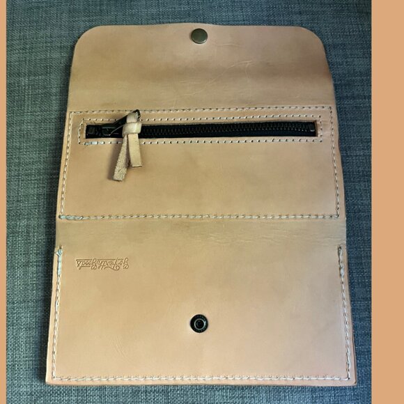 Pre-loved Go Forth Goods Marie wallet in natural veg tan - Picture 4 of 6